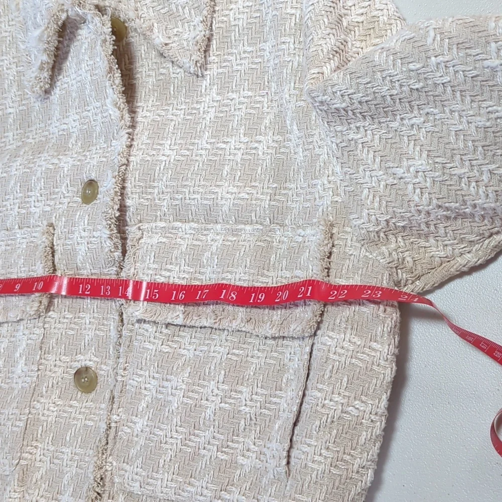 H&M, beige Tweed short jacket/blazer. Size Medium